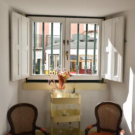 S. Bento W/ Garage Apartment Lisbon