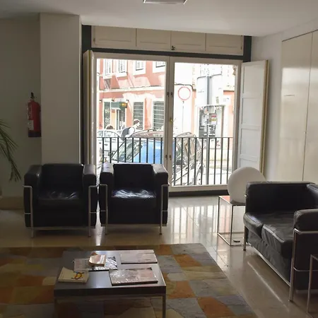 Apartment S. Bento W/ Garage Lisbon