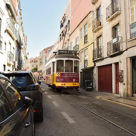 S. Bento W/ Garage Daire Lisboa